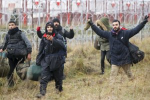 Lenkija baiminasi, kad migrantų krizė gali tęstis ištisus mėnesius