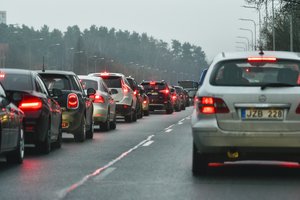 Draudikai vairuotojams primena svarbią prievolę: to nepadarę, žalą dėl avarijos atlyginsite patys