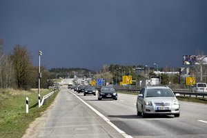 Apsisprendė dėl automobilio registracijos mokesčio: kiek reikės mokėti vairuotojams?