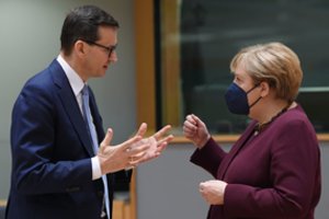 A. Merkel ir M. Morawieckis telefonu aptarė padėtį prie ES išorės sienos