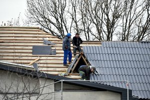 Įsukę infliacijos ir darbo užmokesčio spiralę galime prisidirbti: jei taip ir toliau – gailėsimės visi