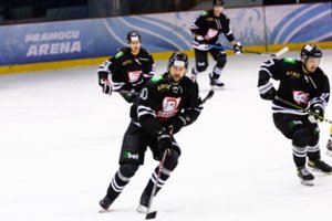 Šalies ledo ritulio čempionate vilniečiai savo sirgaliams padovanojo pergalę