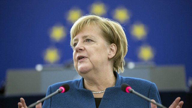 Europoje augant COVID-19 susirgimams, šalys imasi griežtų priemonių: A. Merkel įspėja – padėtis dramatiška