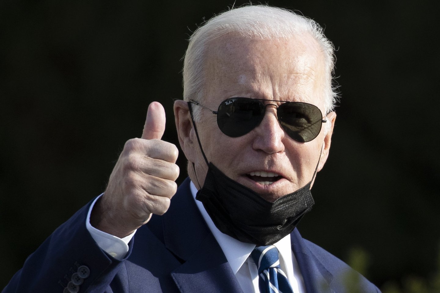 JAV prezidentas J. Bidenas gydytojų pripažintas „sveiku ir energingu“.