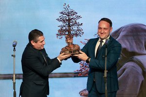 Neringa perdavė Lietuvos kultūros sostinės titulą Alytaus miestui