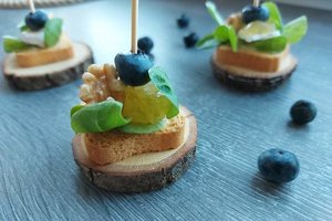 Vieno kąsnio užkandėlė su sūriu