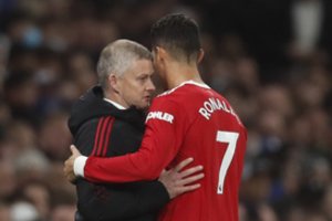 Cristiano Ronaldo jausmingai atsisveikino su „Manchester United“ palikusiu treneriu