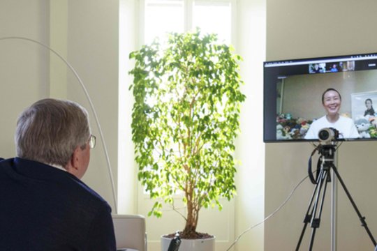 Kinija atsikirto, kad tenisininkės Peng Shuai reikalai „piktybiškai“ sureikšminami