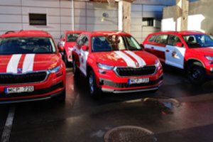 Ugniagesiai atnaujina automobilių parką – įsigijo pirmuosius du elektromobilius