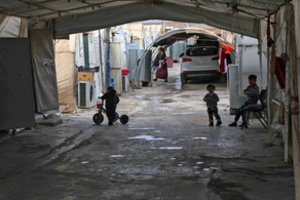 „Arba tu miršti, arba tau pavyksta ten patekti“: į tėvynę grįžę migrantai prabilo apie pasienyje patirtus žiaurumus