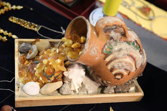 Gintarautojų graibštuose – įspūdingi laimikiai: dėl jų verda ir žibintų karai