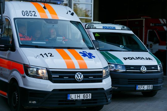 Radviliškio rajono gyventoja stumtelėjo 14-metę dukrą, pastaroji virsdama susižeidė galvą