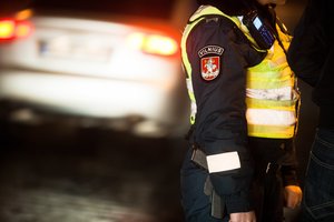 Pirmas sniegas sostinėje paženklintas dviem avarijomis: nukentėjo 80-metė moteris ir 12-metė mergaitė