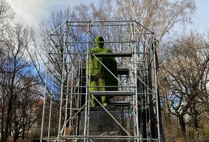 Meno (ne)laisvės ekologija: pozicija dėl projekto „Nepamirškime nebeprisiminti“ P. Cvirkos aikštėje 