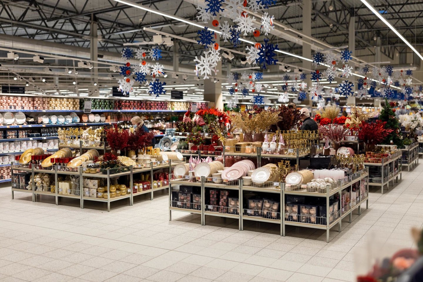 Svarstydami, kiek pinigų šiemet skirs kalėdiniam stalui, apie trečdalis apklaustųjų nurodė, kad išsivers su 51–100 eurų suma.