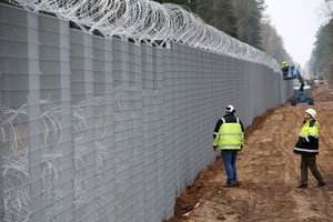 L. Kasčiūnas: artimiausiomis dienomis pasienyje su Baltarusija koncertinos užtvaras sieks 100 km