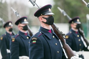 Kariuomenė neprieštautų privalomiems skiepams: imunitetą turinčių karių skaičius ir taip kone 97 procentai