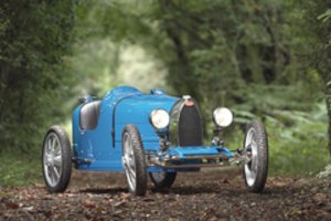 Automobilių gamintojai jaukinasi būsimus klientus: tėvams šie „žaislai“ atsieis brangiai