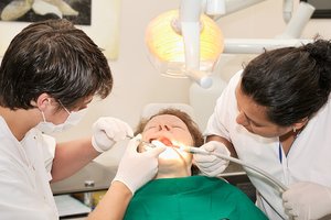 Skrieja skundai dėl odontologų paslaugų Kauno rajone: prireikė net skubios operacijos