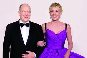 Sharon Stone kursto gandus apie savo santykius su Monako kunigaikščiu 
