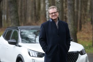 Kelyje S. Čaplinskas negali pamiršti tėvo pamokų: nežinau, ar tokius dalykus dabar akcentuoja vairavimo mokytojai