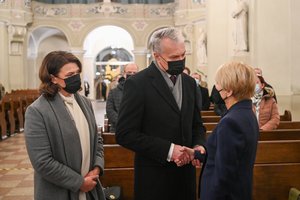 Vilniuje atsisveikinama su partizanu J. Jakavoniu-Tigru: atvyko ir G. Nausėda