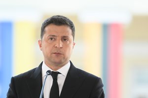 V. Zelenskis: „Ukraina visiškai pasirengusi galimai konflikto eskalacijai su Rusija“