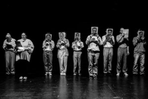 Arturo Bumšteino premjerą įkvėpė vaistų vartojimo instrukcija