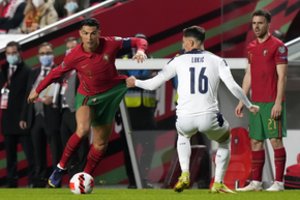 Burtai buvo negailestingi: už pasaulio futbolo čempionato borto liks Italija arba Portugalija