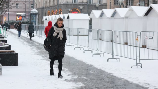 Sinoptikai praneša, kad sulauksime vėsesnių orų: Lietuvą spaus šaltukas