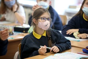 Lietuvos mokyklose vėl auga COVID-19 protrūkių skaičius