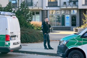 Savaitė neapsiėjo be nuotykių: kas sėdo prie vairo su beveik 3 prom., kas siūlė 2 tūkst. eurų kyšį