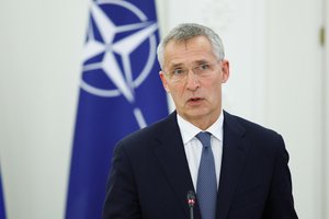NATO diplomatijos vadovai Rygoje aptars Rusijos pajėgų telkimą prie Ukrainos
