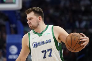 Dar vienas Lukos Dončičiaus trigubas dviženklis neišgelbėjo Dalaso klubo nuo „Cavaliers“ kirčio