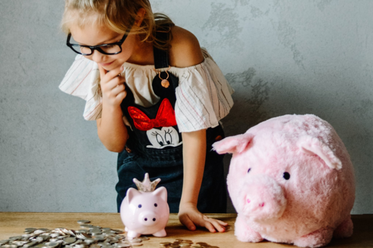 10 specialisto Simono Urbono patarimų, kaip išmokyti vaikus elgtis su pinigais