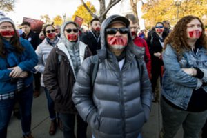 JAV Aukščiausiasis Teismas nagrinėja istorinę teisės į abortus bylą