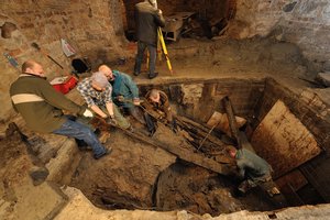 Valdovų rūmų muziejuje – didžiojo kunigaikščio Algirdo laikų pilies įtvirtinimai