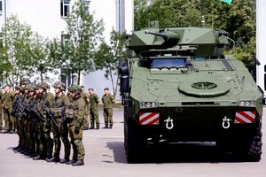 Ministerija: kovos mašinų „Vilkas“ pristatymas vėluoja dėl pastebėtų trūkumų ir pandemijos