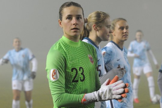 Norvegijos moterų futbolo rinktinėje debiutavusi R.M. Rulytė gimtinei Lietuvai pasakė aiškų „ne“