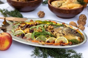 Kaip paruošti karpį, kad būtų tikra Kūčių stalo pažiba: 3 skirtingi receptai