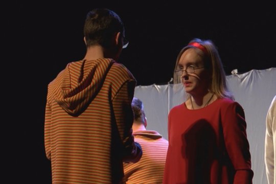 Neįgaliųjų dieną Klaipėdiečiai pasitiko teatro scenoje: aktoriai dalijosi skaudžiausiais išgyvenimais
