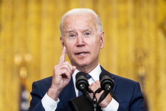 Netylant kalboms dėl Rusijos planuojamo karinio įsiveržimo į Ukrainą – griežtas J. Bideno pareiškimas