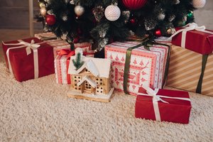 Dovanų idėjos senjorams: kaip nustebinti močiutę ir senelį?