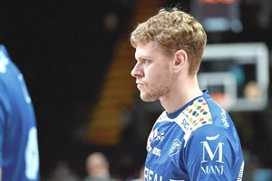 E. Bendžius sublizgėjo: į galingosios „Virtus“ krepšį įmetė penkis tritaškius