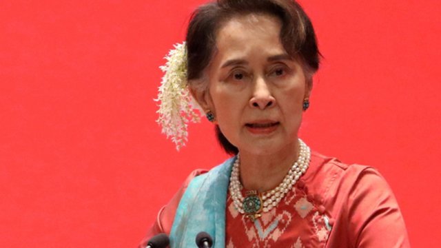Tarptautinė žmogaus teisių organizacija skelbia: Mianmaro chunta siekia „nuslopinti laisves“ įkalindama lyderę
