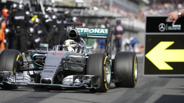 Dramatiškai besiklostantis „Formulės 1“ sezonas pasiekė kulminaciją: pergalę iškovojo L. Hamiltonas