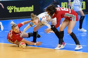 Pasaulio moterų rankinio pirmenybėse Ispanijoje vyrauja europietiškos mados