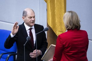 O. Scholzas prisaikdintas Vokietijos kancleriu