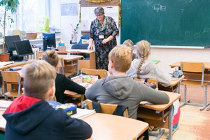 ŠMSM: valstybė finansuoja papildomas mokytojų konsultacijas mokyklose: šiemet joms skirta 5,1 mln. eurų