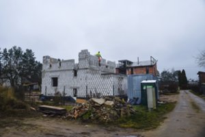 Institucijų nesusikalbėjimo išvargintų vilniečių ginti stojo politikai: žada lengvesnes statybas